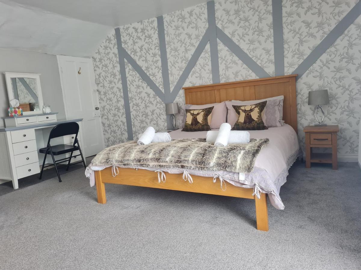The Crown Inn - Wentnor Bishop's Castle Extérieur photo